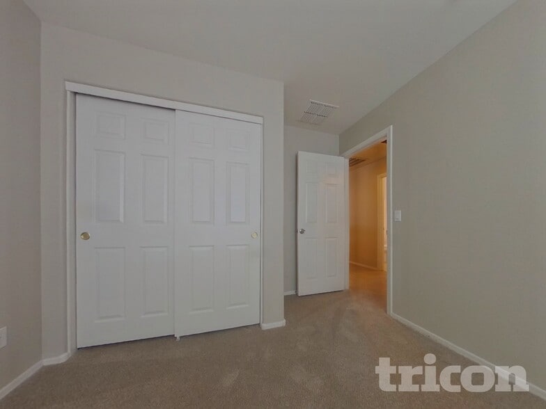 Building Photo - 4442 W Apollo Rd