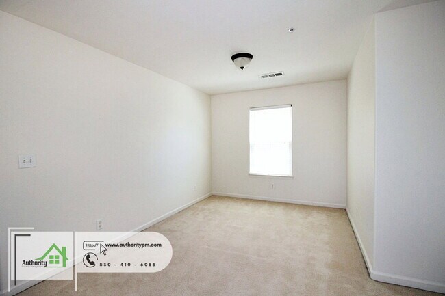 Building Photo - 2109 Vienna Way