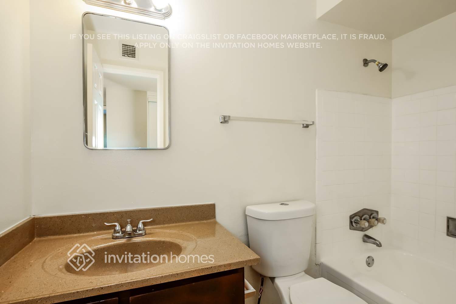 Building Photo - 5414 W Wilshire Dr