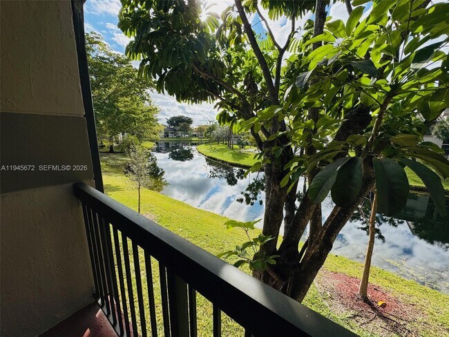 Building Photo - 9948 Nob Hill Ln