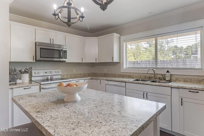 Building Photo - 106 Piney Ridge Rd