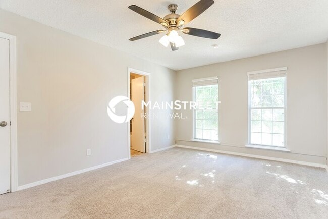 Building Photo - 3 Bedroom Pet-Friendly Home in Centennial, CO with Main Street Renewal