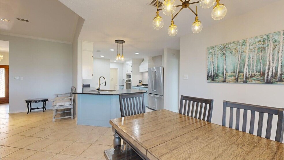 Building Photo - 1803 Fernhaven Cir