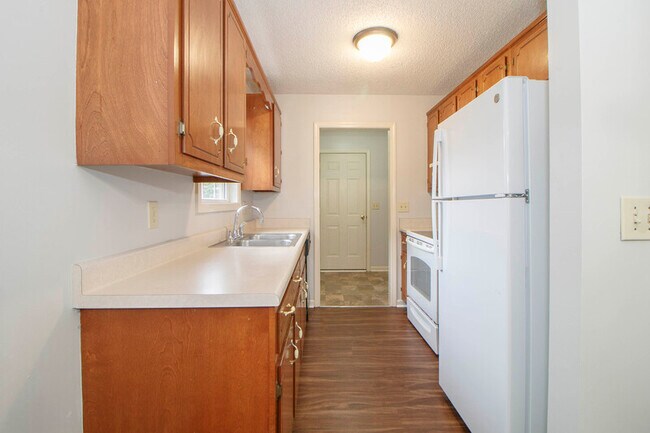 Building Photo - 3256 N Senseney Cir