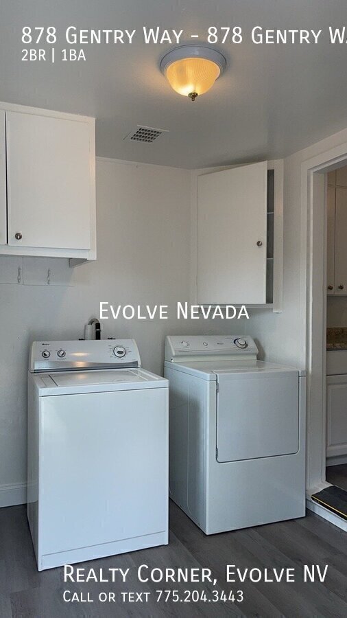 Building Photo - 878 Gentry Wy