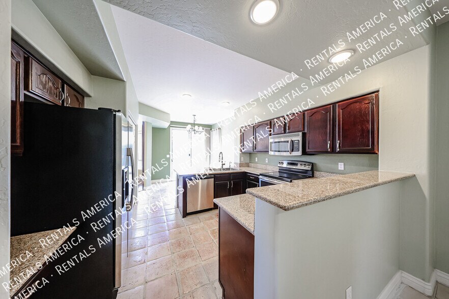 Building Photo - 2127 E Nighthawk Wy