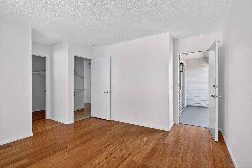 Building Photo - 1066 Coronado Ave