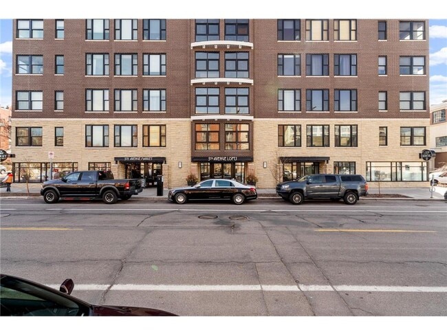 Building Photo - 401 N 2nd St