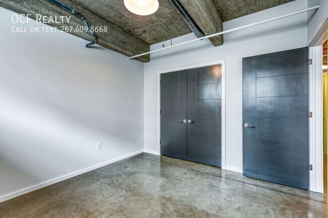 Building Photo - 4800 Brown St