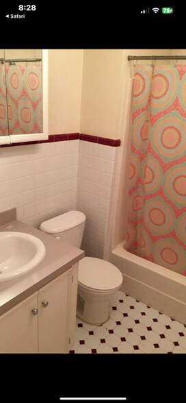 Building Photo - 802 S Bonham Rd