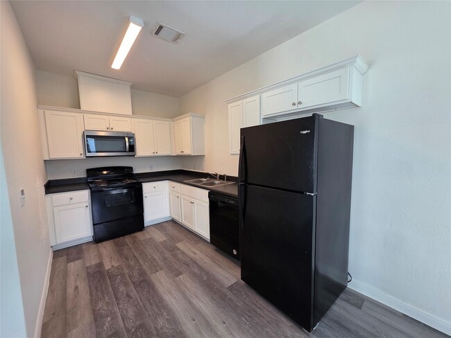 Building Photo - 6223 Lacey Oak Dr