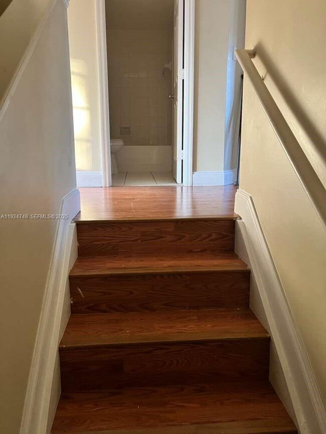 Building Photo - 2891 NE 185th St