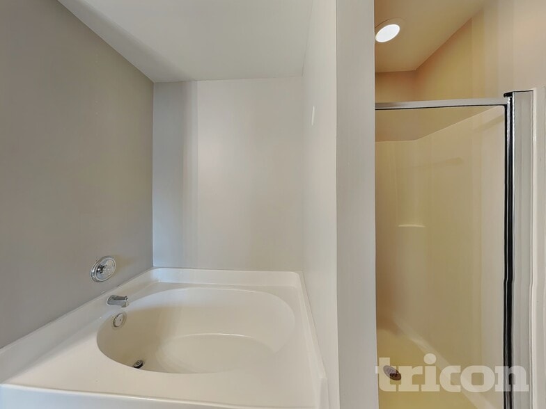 Building Photo - 3673 Watkins Ridge Ct