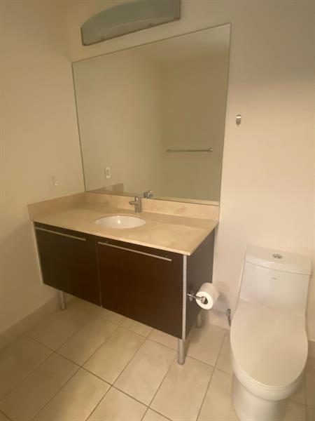 Building Photo - 1900 Bayshore Dr