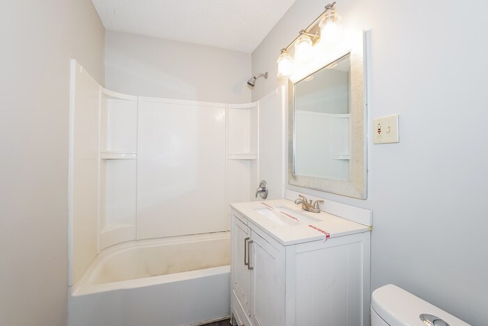 Building Photo - 26900 Zeman Ave