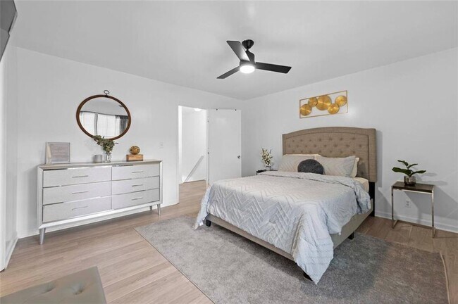 Building Photo - 6003 Pat Mell Pl SE