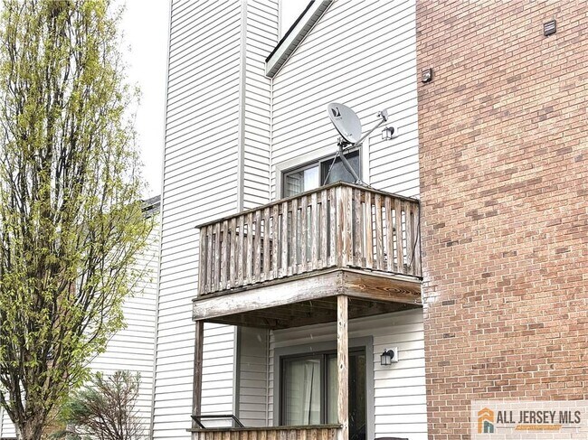 Building Photo - 4914 Ravens Crest Dr