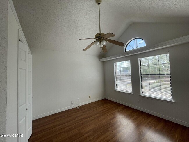 Building Photo - 1300 Desert Jewel Dr