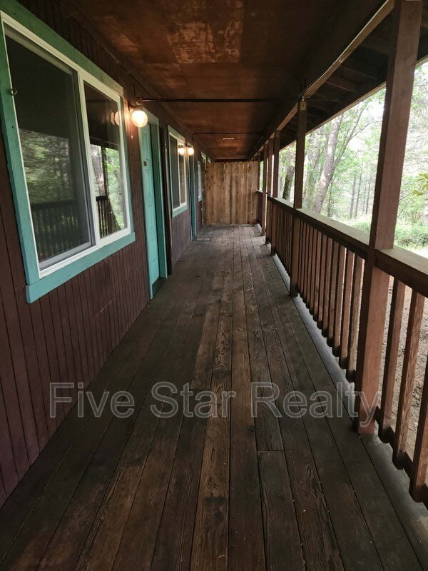 Building Photo - 12896 Rices Crossing Rd