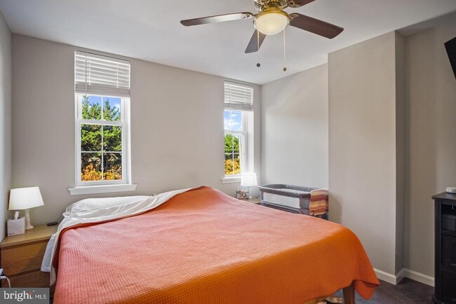 Building Photo - 1421 Race St