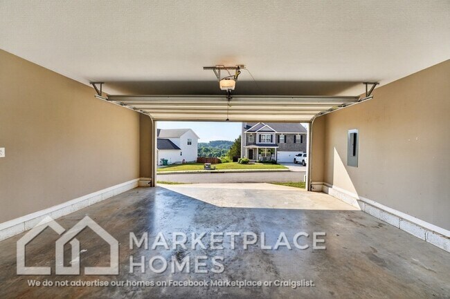 Building Photo - 1129 Cloud View Dr