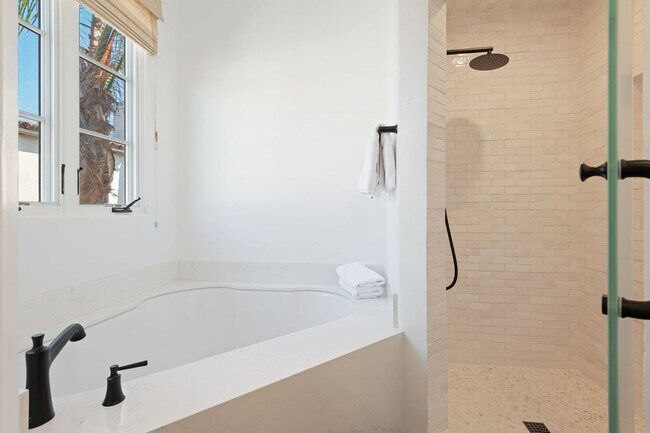 Building Photo - Villa Del Mar~ The Gorgeous gem in the Ame...