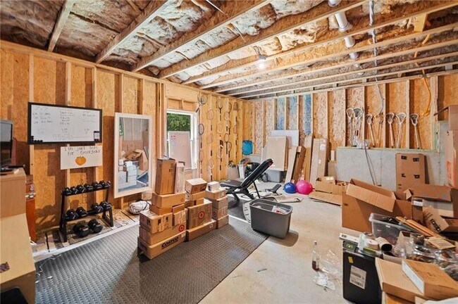 Building Photo - 178 Crestbrook Wy