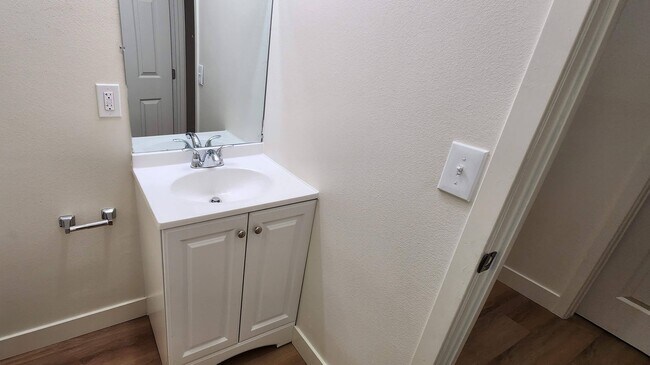 Building Photo - 1417 N Pennsylvania Ave