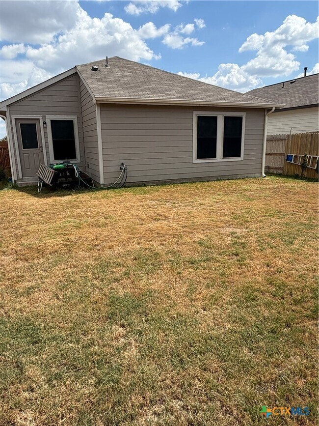 Building Photo - 2059 Chelsea Grv