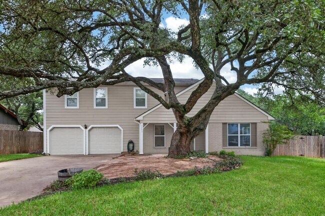 Building Photo - 1202 Knollpark Cir