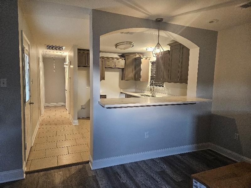 Building Photo - 8311 Oleander St