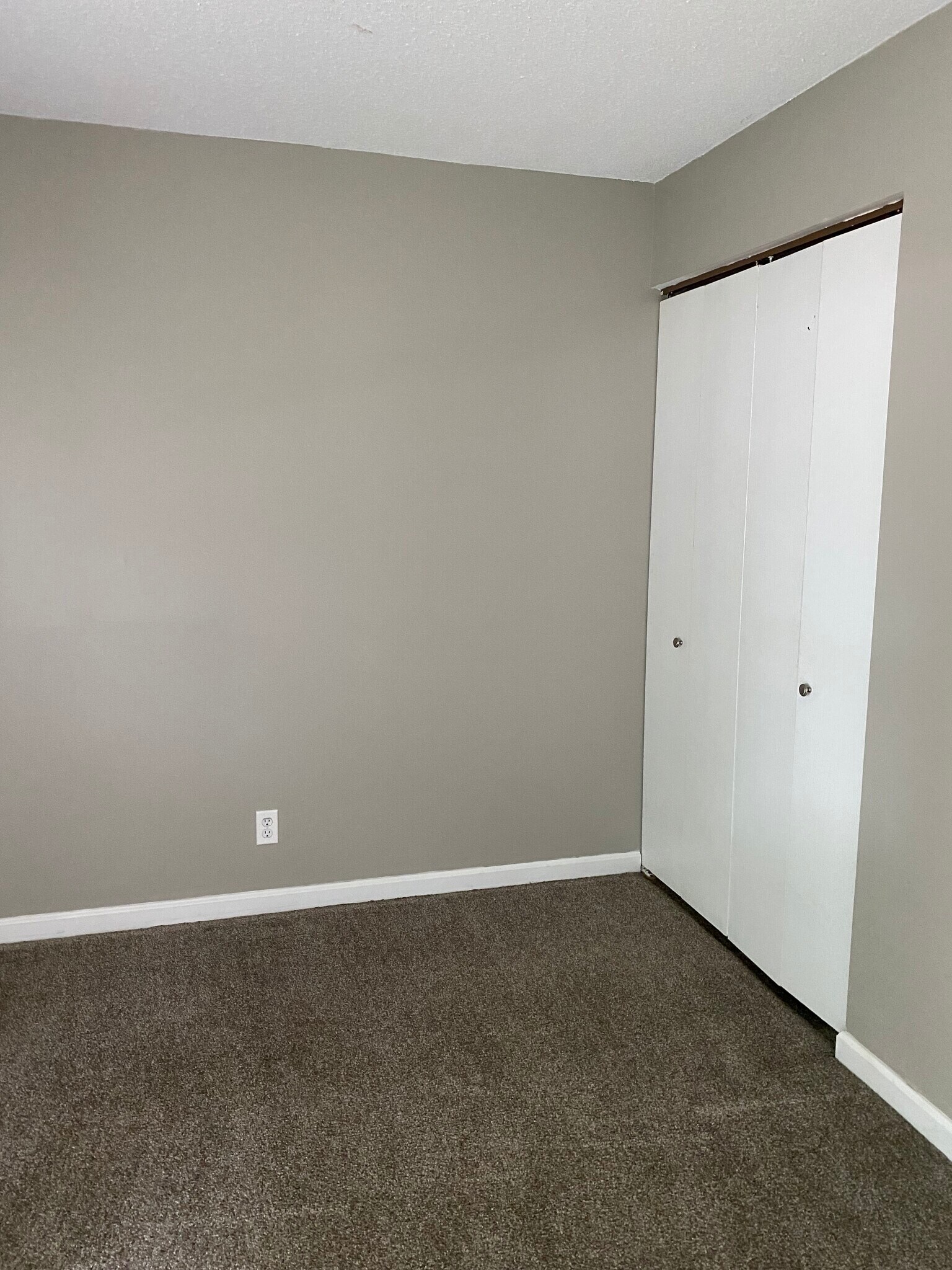 Bedroom - 2622 W Willowlake Dr