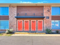 Building Photo - 900 NW 24th St