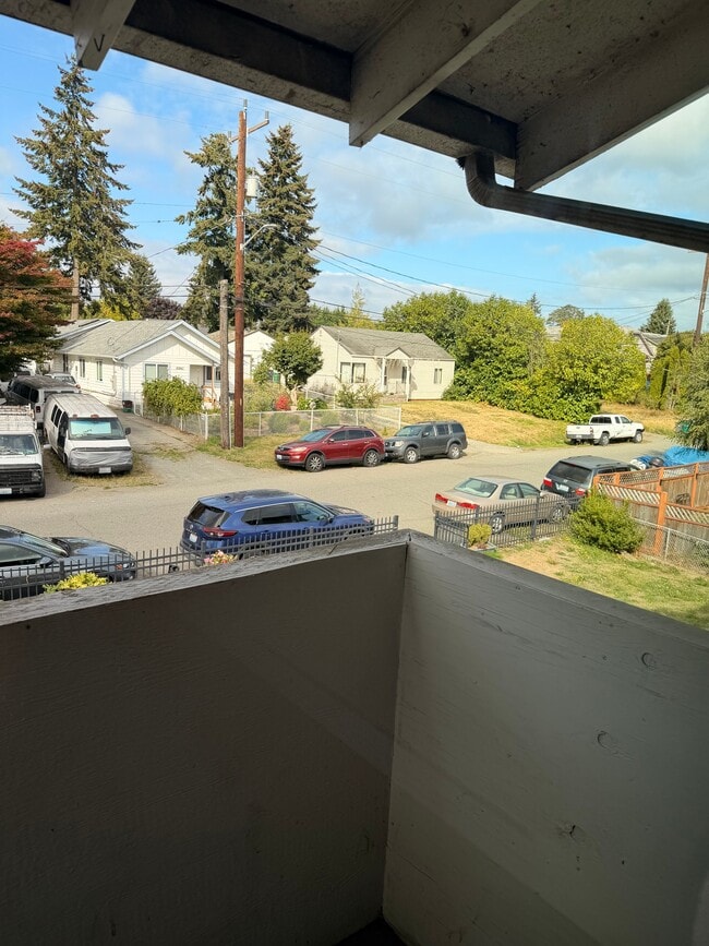 Building Photo - 10836 1st Ave SW