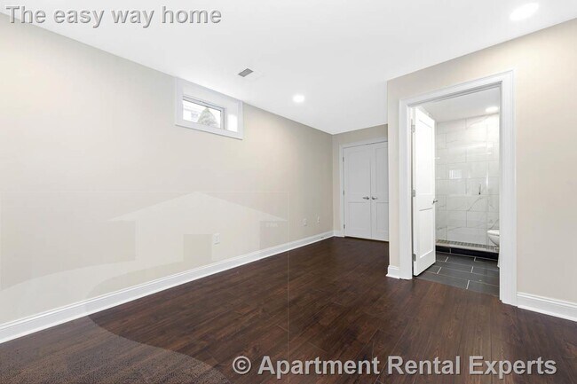 Building Photo - 77 Winchester St