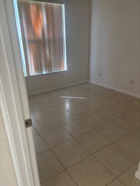 Building Photo - 3557 Forest Hill Blvd