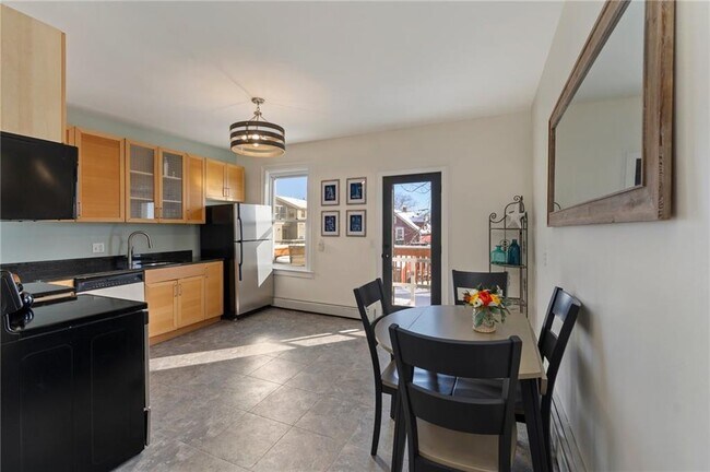 Building Photo - 15 W Narragansett Ave