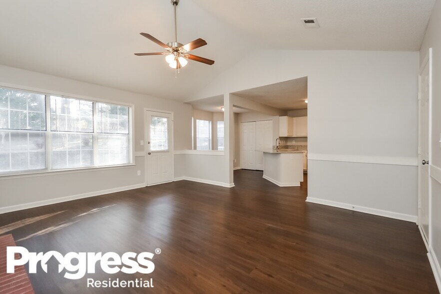 Building Photo - 900 Lauren Kay Ct