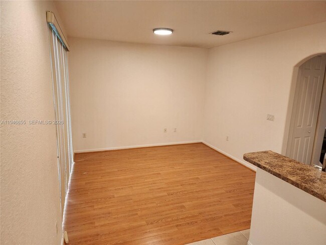 Building Photo - 2762 SW 85th Ave