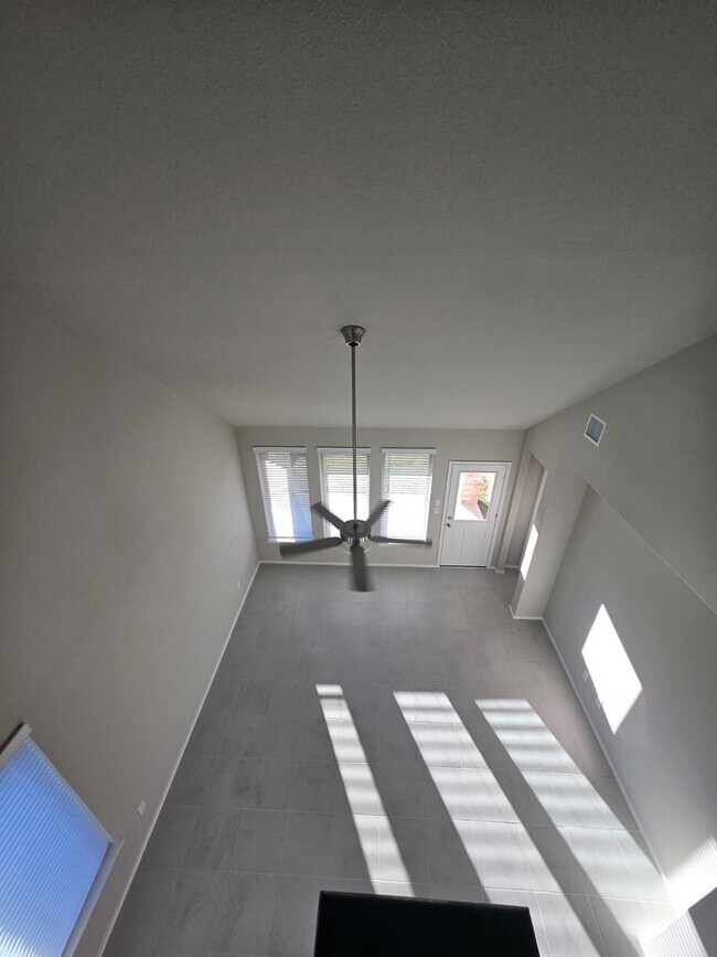 Building Photo - 426 Twilight Mdw Wy