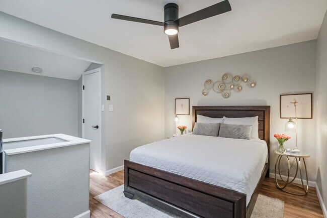 Building Photo - 2507 Montrose Blvd