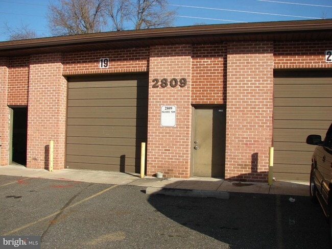 Building Photo - 2809 Belair Rd