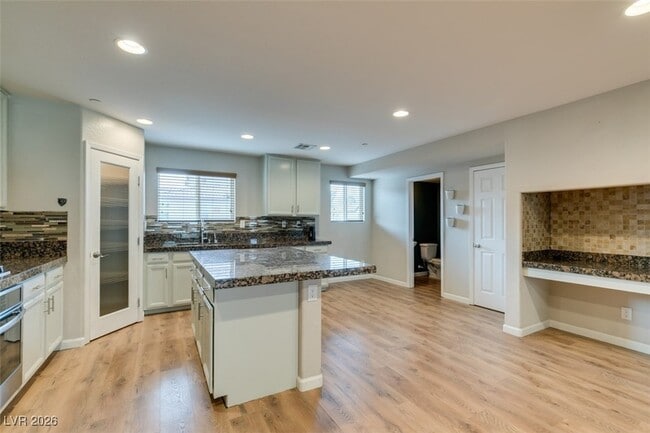 Building Photo - 1525 Spiced Wine Ave