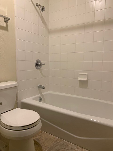 Building Photo - 2750 Park Ave