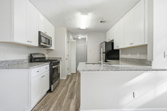 Building Photo - 1442 Parkside Club Dr NW