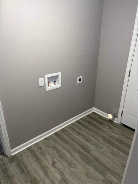 Building Photo - 4221 Brown St