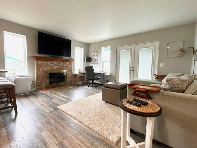 Building Photo - 19407 K Pl