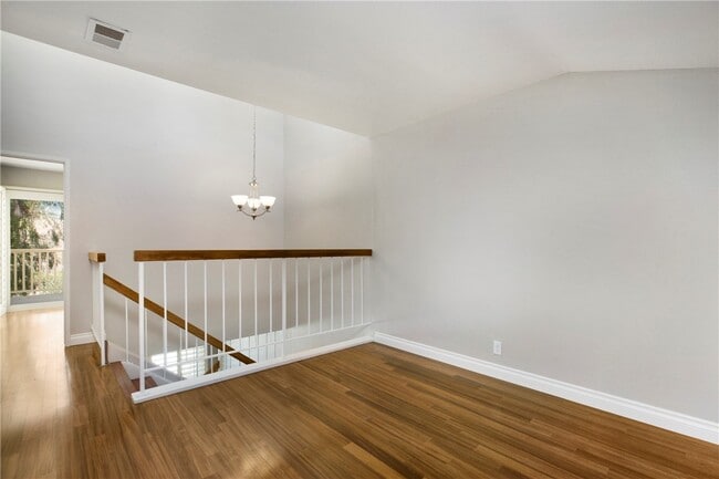 Building Photo - 24291 Hillview Dr
