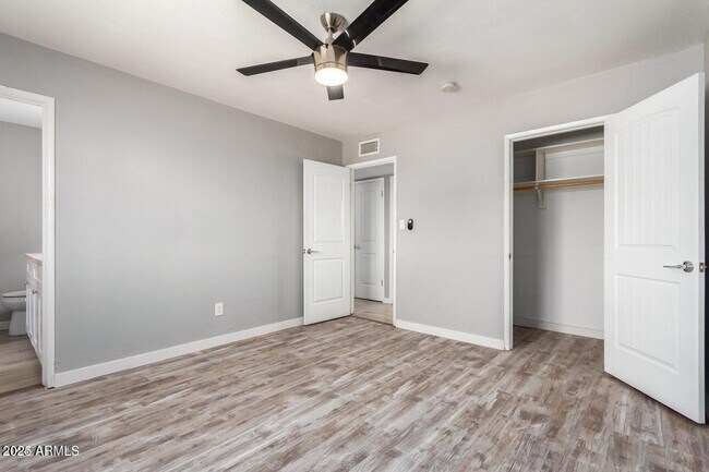 Building Photo - 3526 W Seldon Ln