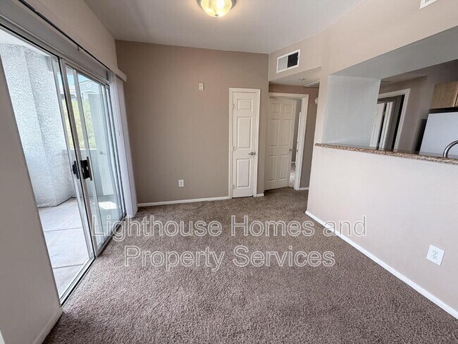 Building Photo - 6955 N Durango Dr
